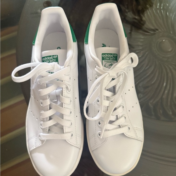Adidas White and Green Stan Smith Sneakers - Picture 1 of 7
